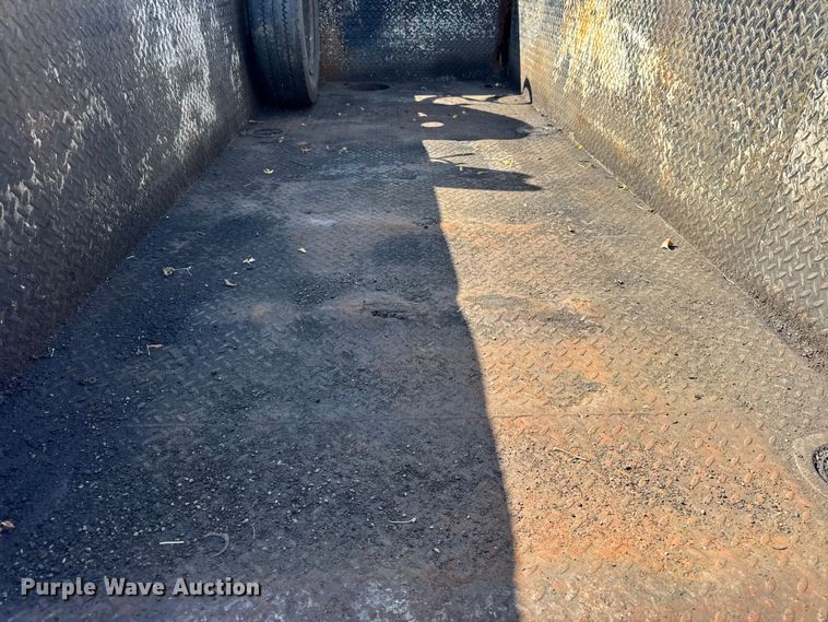 image for item ER0021 2005 Ford F550 utility / service truck