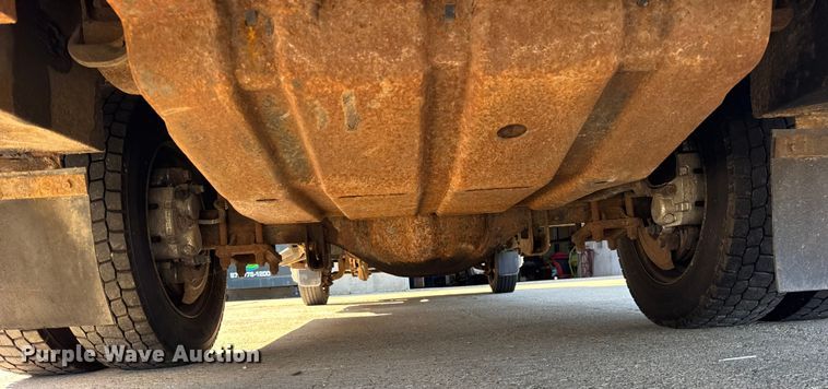 image for item ER0021 2005 Ford F550 utility / service truck