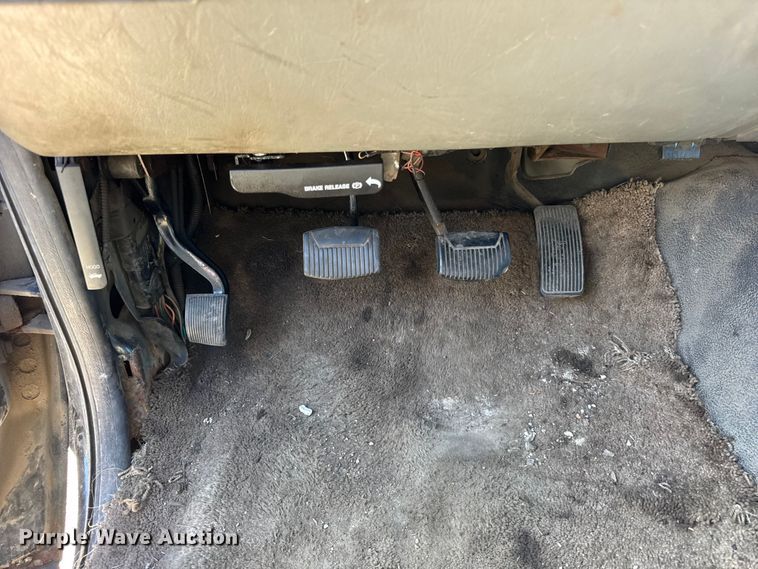 image for item ER0021 2005 Ford F550 utility / service truck