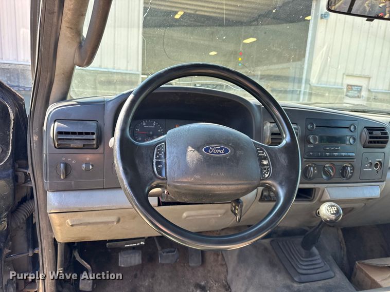 image for item ER0021 2005 Ford F550 utility / service truck