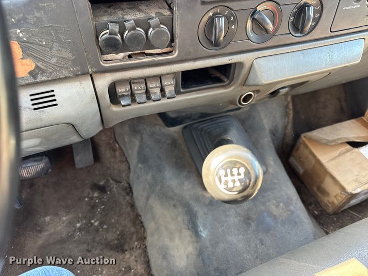 image for item ER0021 2005 Ford F550 utility / service truck