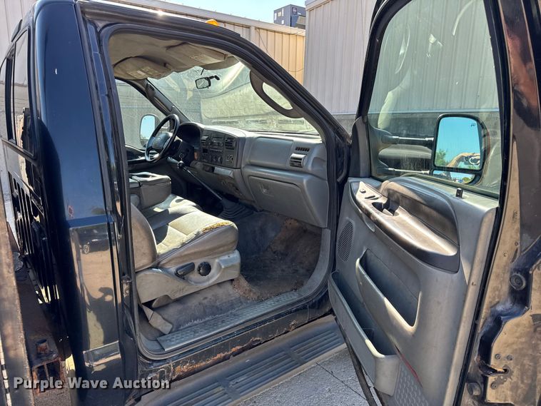 image for item ER0021 2005 Ford F550 utility / service truck