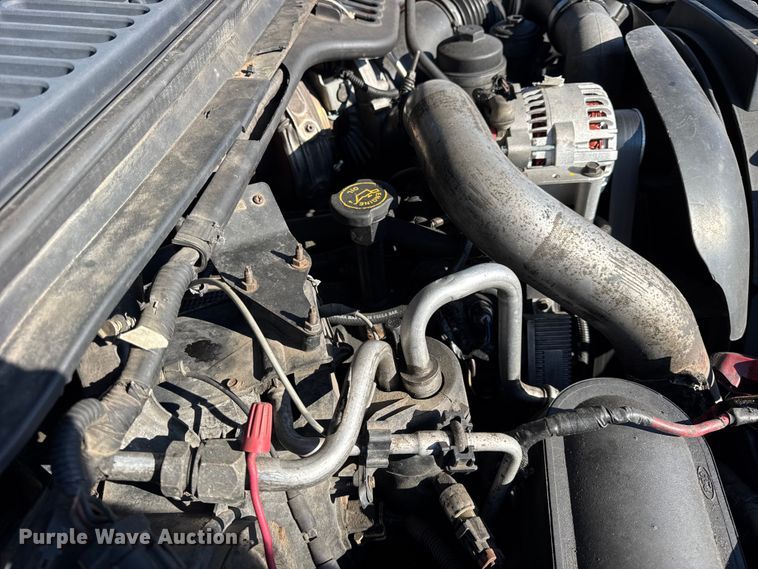 image for item ER0021 2005 Ford F550 utility / service truck