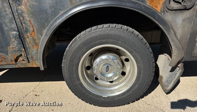 image for item ER0021 2005 Ford F550 utility / service truck