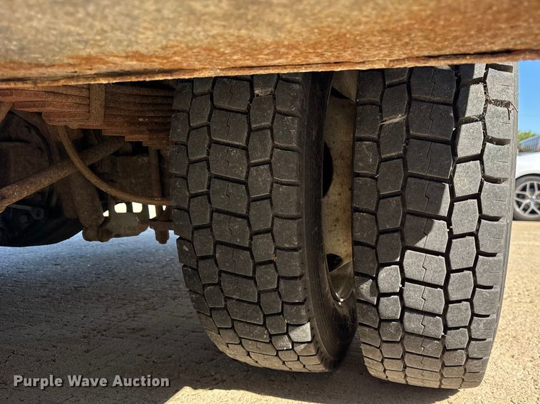 image for item ER0021 2005 Ford F550 utility / service truck