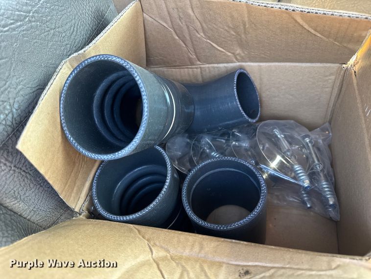 image for item ER0021 2005 Ford F550 utility / service truck