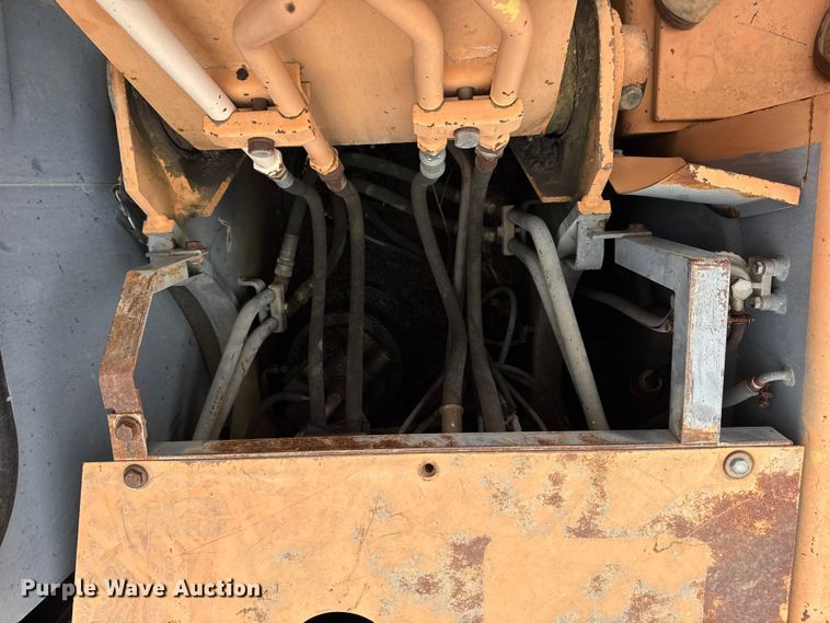 image for item ER0027 1995 Case 9010B excavator