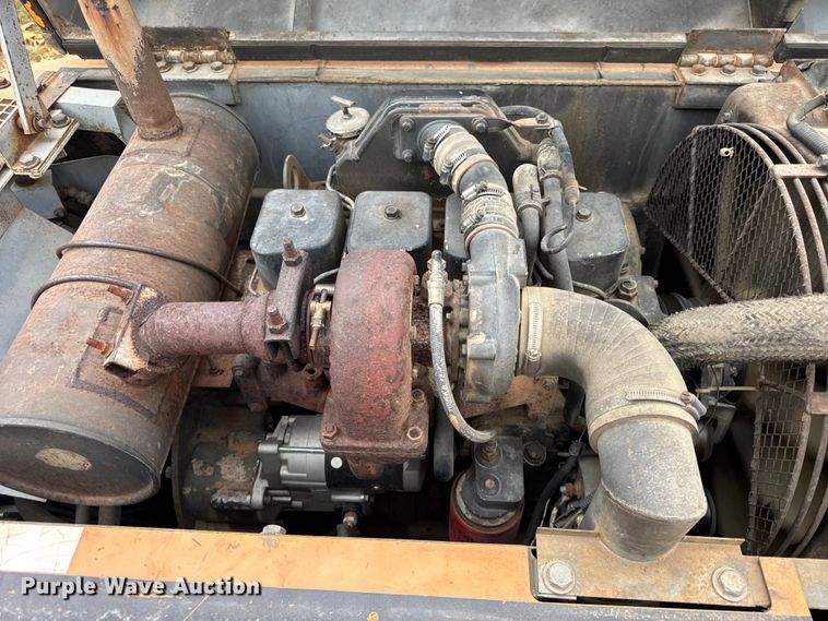 image for item ER0027 1995 Case 9010B excavator