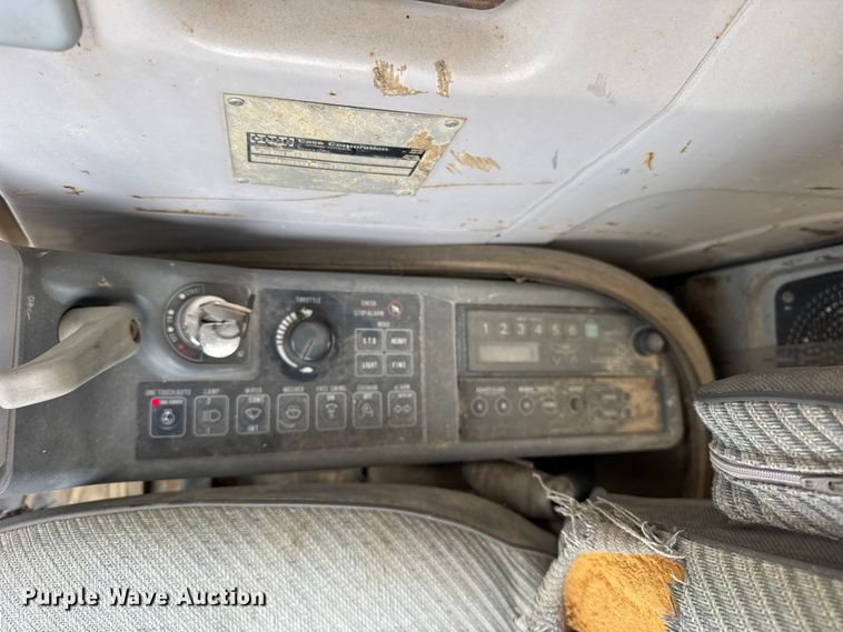 image for item ER0027 1995 Case 9010B excavator