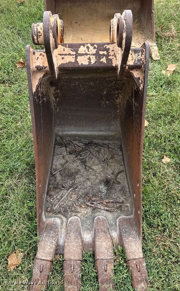 image for item ER0032 CP excavator bucket