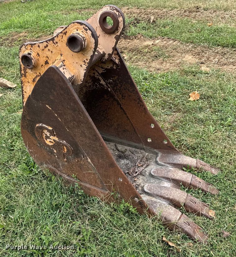 image for item ER0032 CP excavator bucket