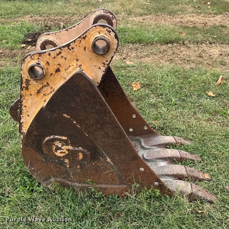 image for item ER0032 CP excavator bucket