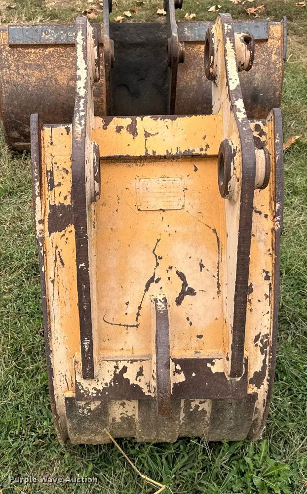 image for item ER0032 CP excavator bucket