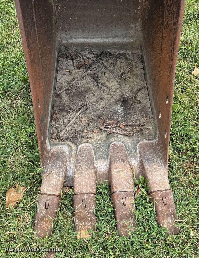 image for item ER0032 CP excavator bucket