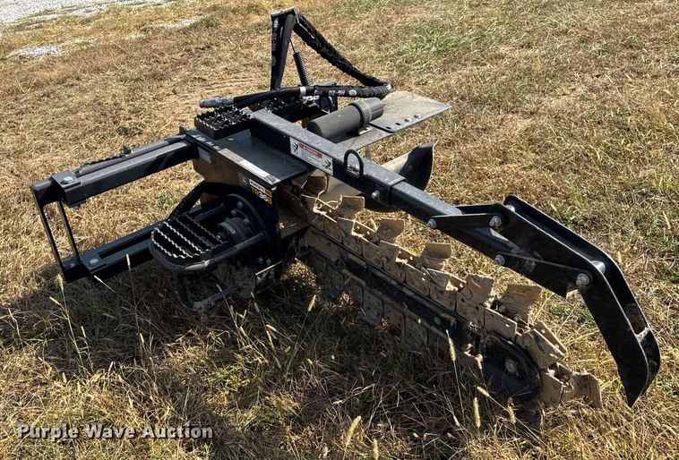 image for item ER0041 John Deere TR36B skid steer trencher