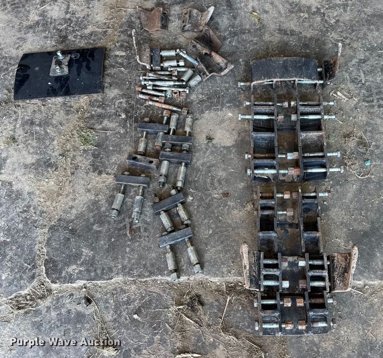 image for item ER0041 John Deere TR36B skid steer trencher