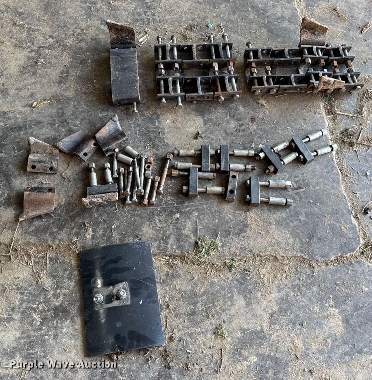 image for item ER0041 John Deere TR36B skid steer trencher