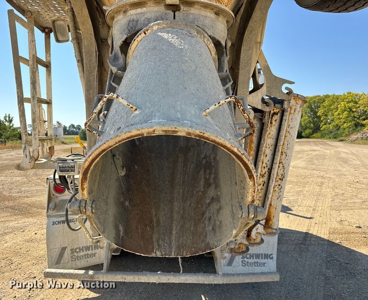 image for item ER0054 2005 Kenworth W900 ready mix truck