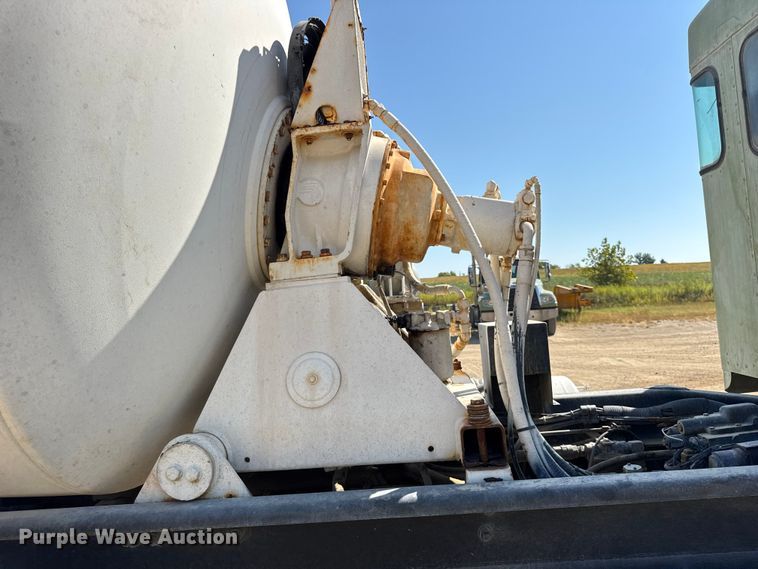 image for item ER0054 2005 Kenworth W900 ready mix truck