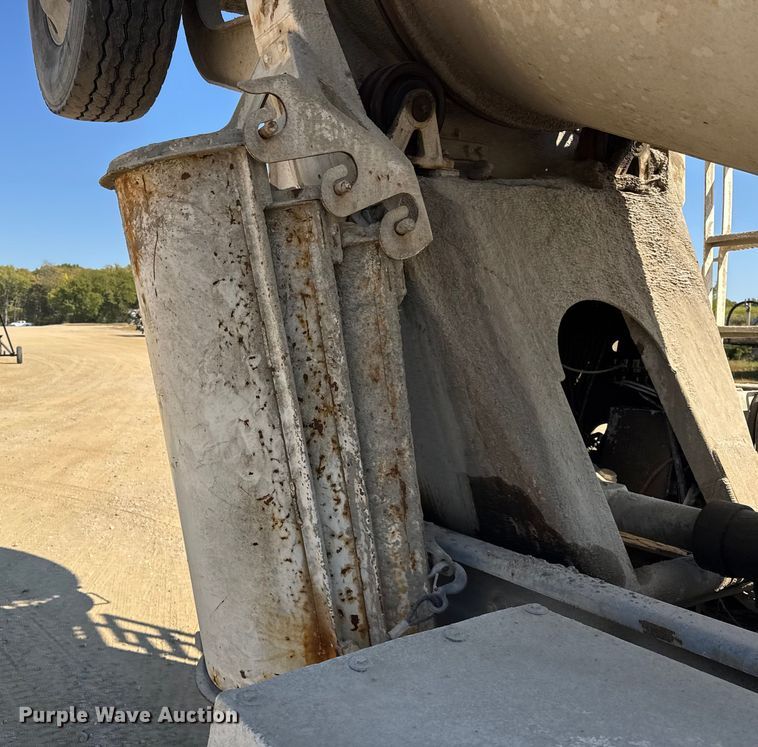 image for item ER0054 2005 Kenworth W900 ready mix truck