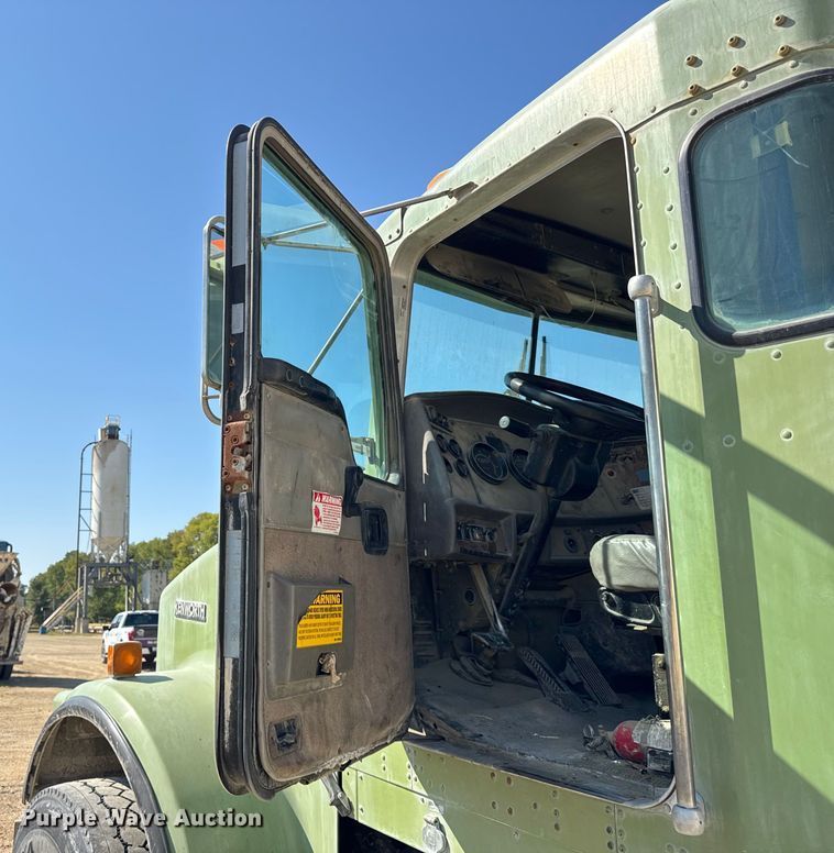 image for item ER0054 2005 Kenworth W900 ready mix truck