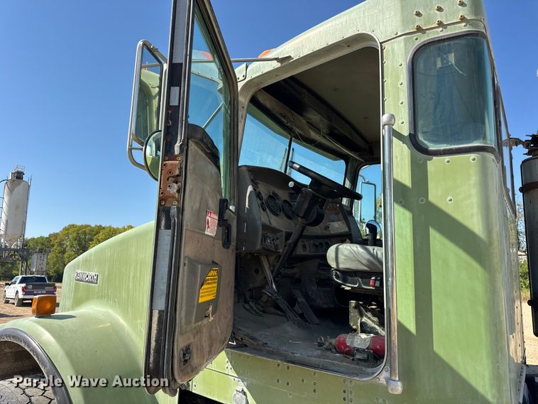 image for item ER0054 2005 Kenworth W900 ready mix truck