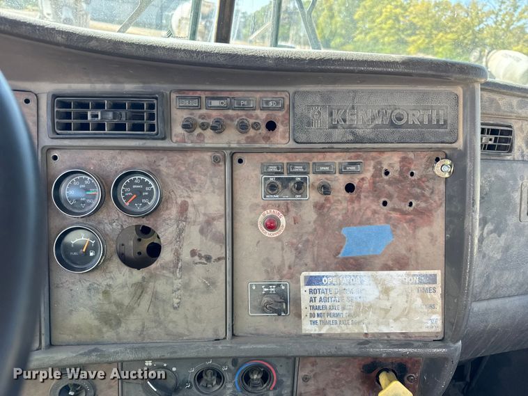 image for item ER0054 2005 Kenworth W900 ready mix truck