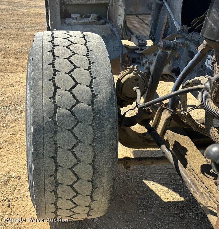 image for item ER0054 2005 Kenworth W900 ready mix truck