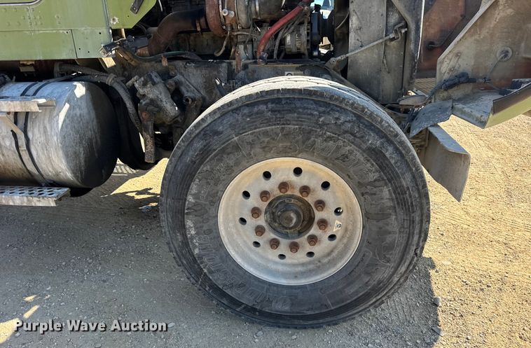 image for item ER0054 2005 Kenworth W900 ready mix truck