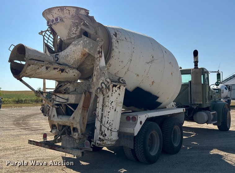 image for item ER0056 2011 Peterbilt 365 ready mix truck