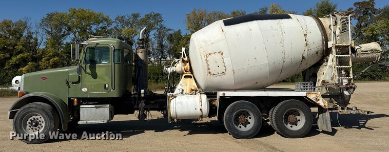 image for item ER0056 2011 Peterbilt 365 ready mix truck
