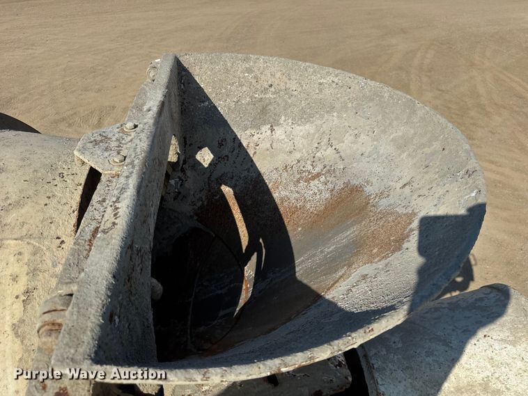 image for item ER0056 2011 Peterbilt 365 ready mix truck