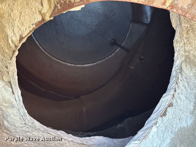 image for item ER0056 2011 Peterbilt 365 ready mix truck