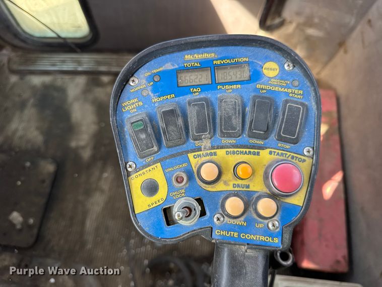 image for item ER0056 2011 Peterbilt 365 ready mix truck