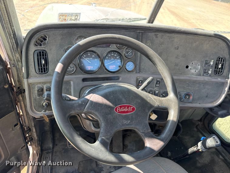 image for item ER0056 2011 Peterbilt 365 ready mix truck