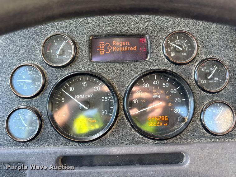 image for item ER0056 2011 Peterbilt 365 ready mix truck