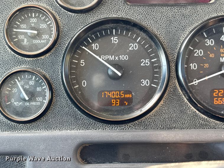 image for item ER0056 2011 Peterbilt 365 ready mix truck