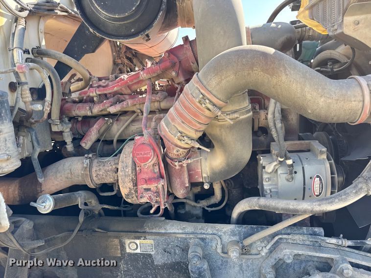 image for item ER0056 2011 Peterbilt 365 ready mix truck