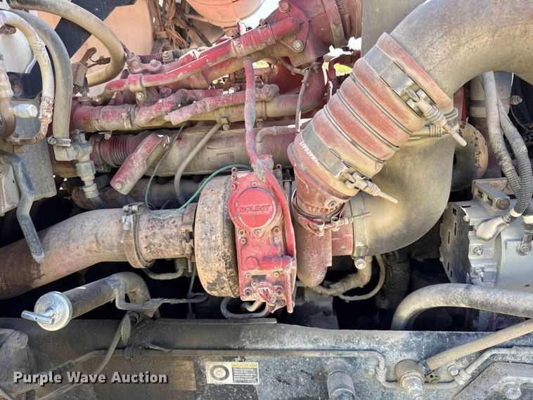 image for item ER0056 2011 Peterbilt 365 ready mix truck