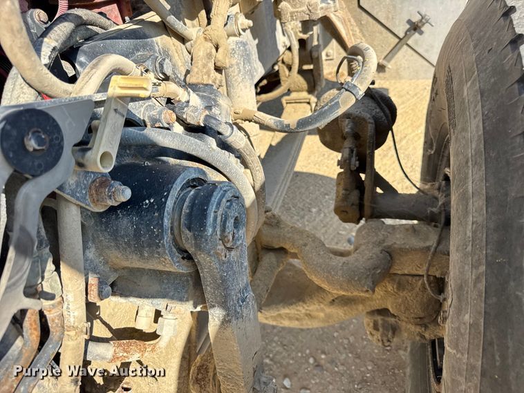 image for item ER0056 2011 Peterbilt 365 ready mix truck