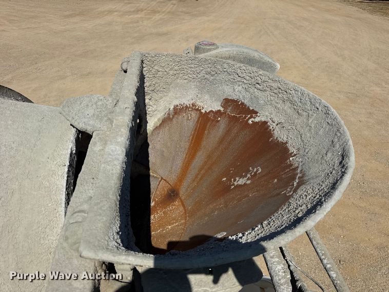 image for item ER0059 2011 Peterbilt 365 ready mix truck