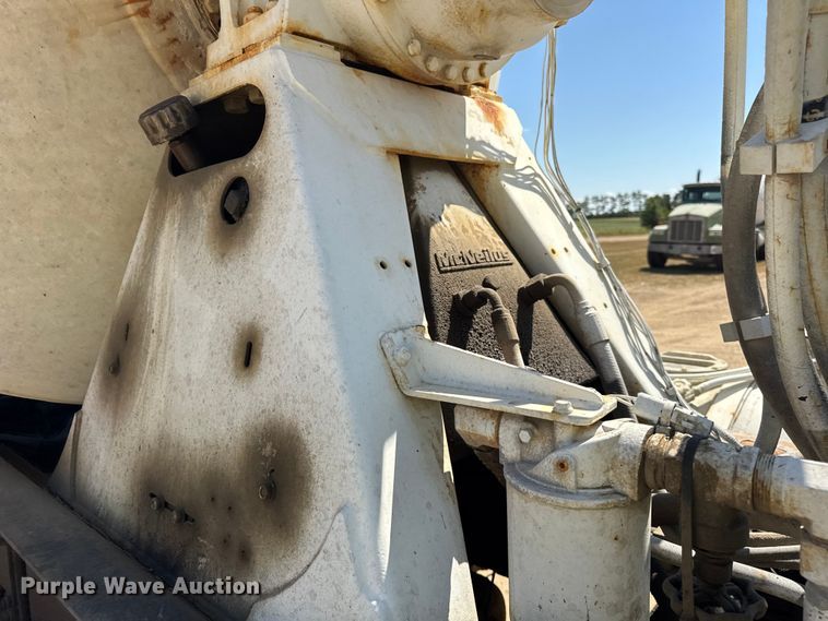 image for item ER0059 2011 Peterbilt 365 ready mix truck