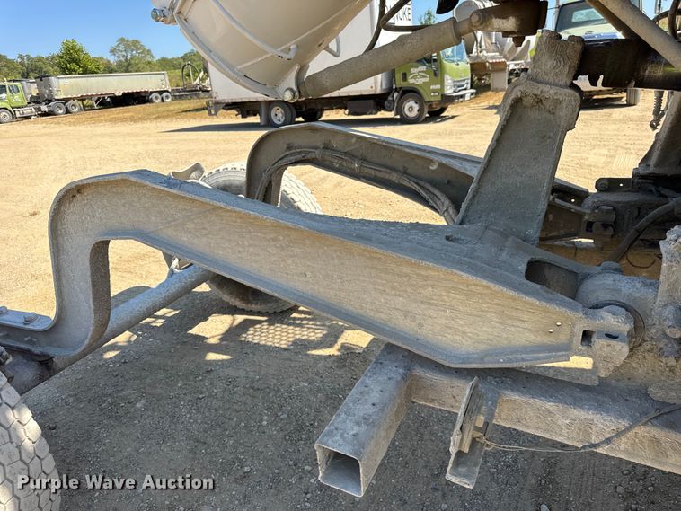 image for item ER0059 2011 Peterbilt 365 ready mix truck