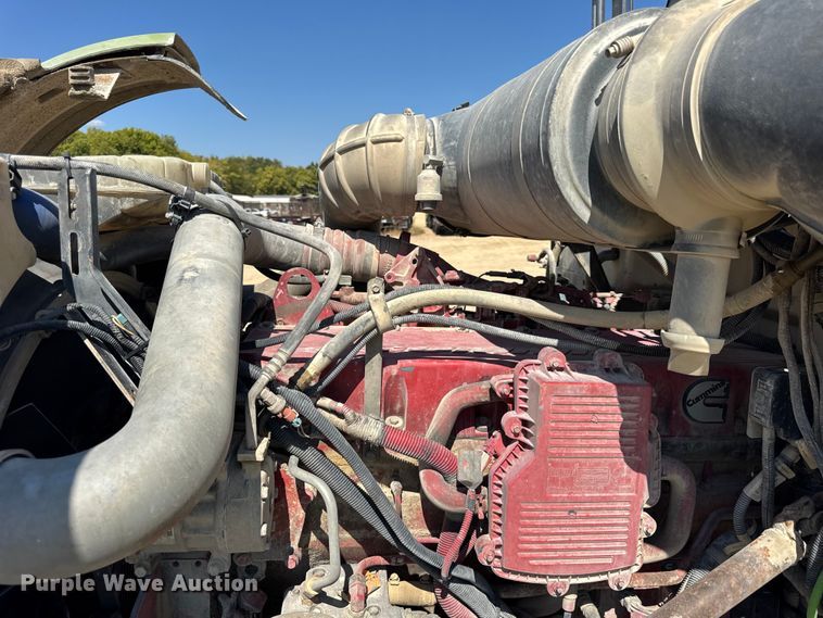 image for item ER0059 2011 Peterbilt 365 ready mix truck