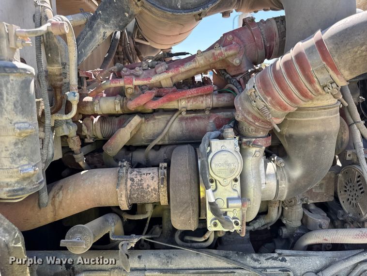 image for item ER0059 2011 Peterbilt 365 ready mix truck