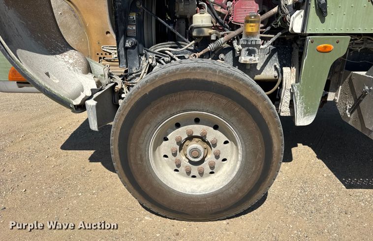 image for item ER0059 2011 Peterbilt 365 ready mix truck