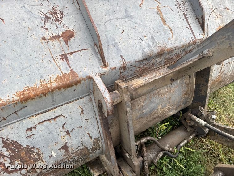 image for item ER2356 2006 Volvo L25B-P wheel loader