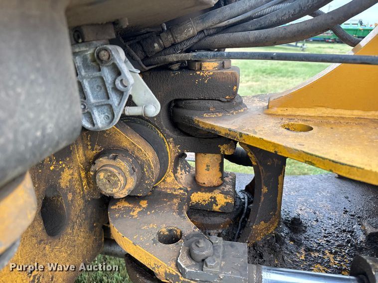 image for item ER2356 2006 Volvo L25B-P wheel loader