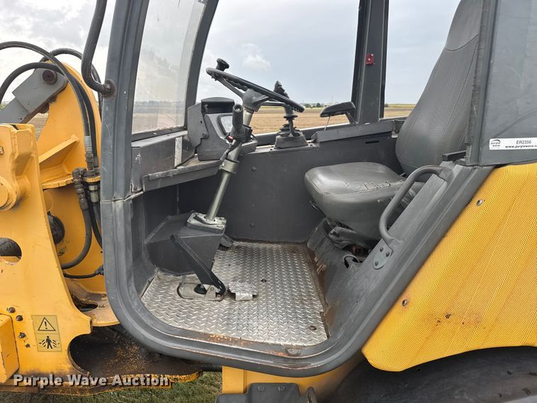 image for item ER2356 2006 Volvo L25B-P wheel loader