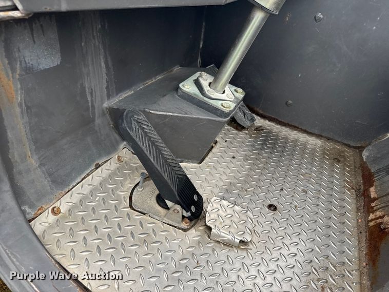 image for item ER2356 2006 Volvo L25B-P wheel loader